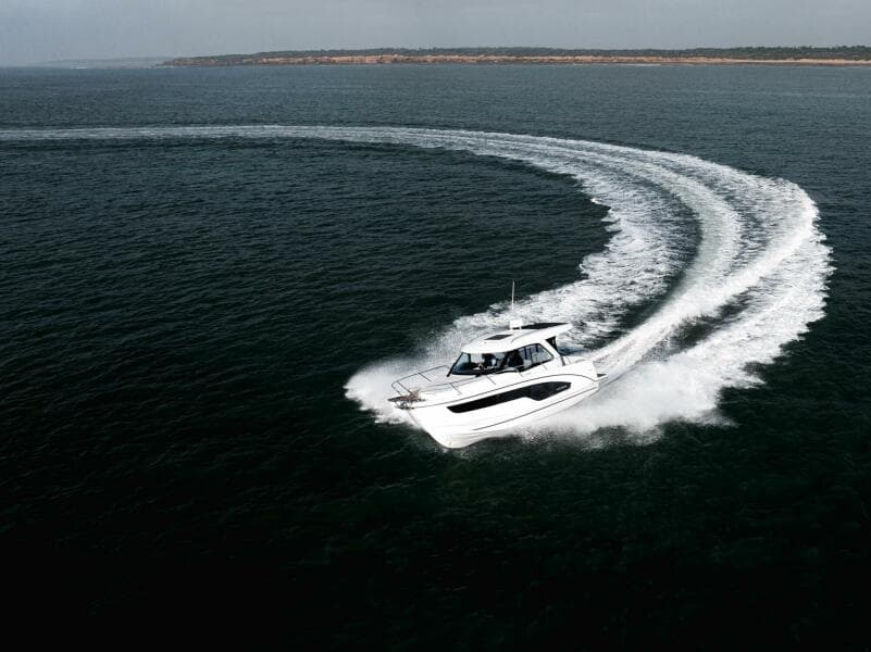 2025 BENETEAU Antares 9