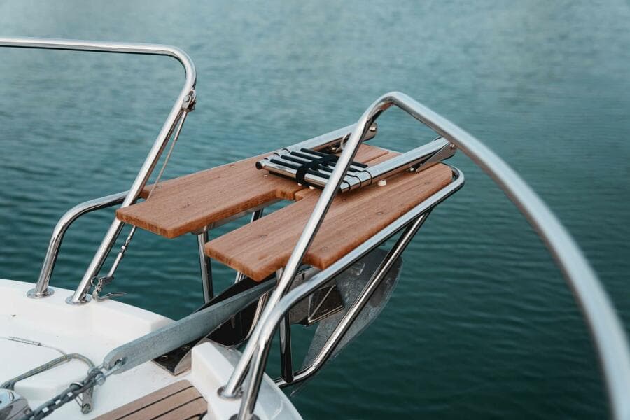 2025 BENETEAU Antares 9