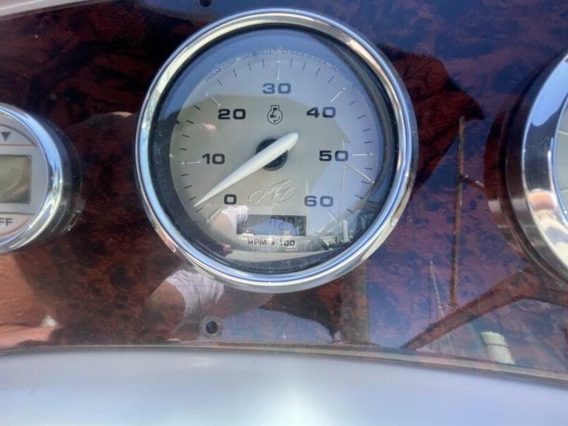 2005 Monterey 322 Cruiser