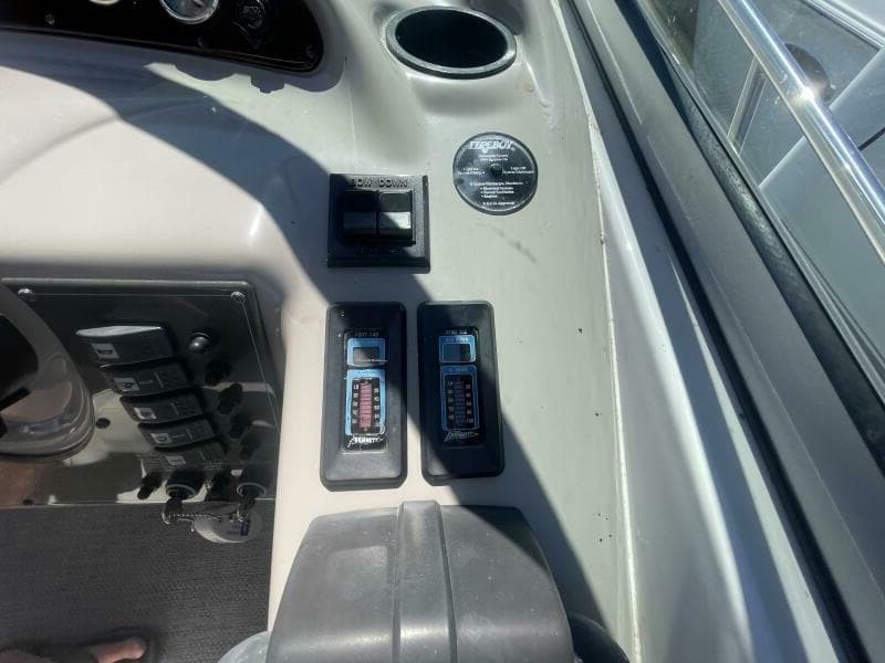 2005 Monterey 322 Cruiser