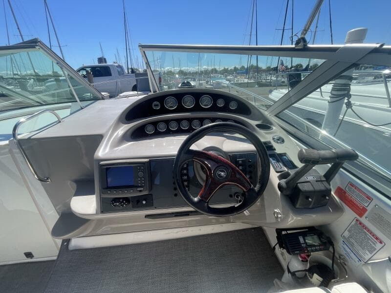 2005 Monterey 322 Cruiser