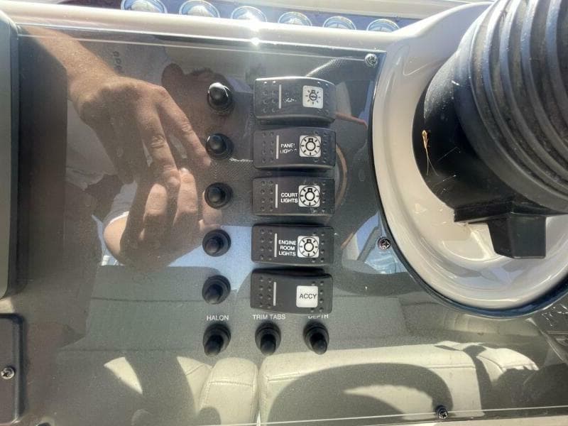 2005 Monterey 322 Cruiser