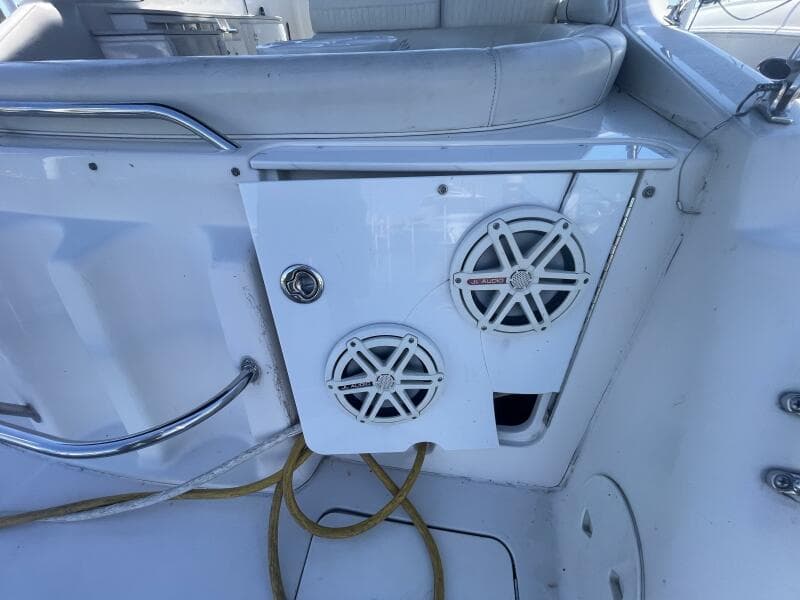 2005 Monterey 322 Cruiser