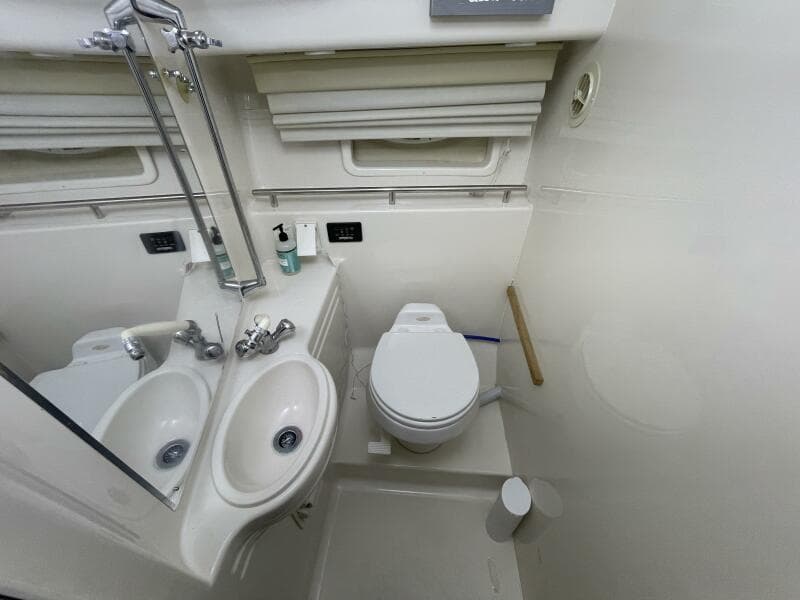 2005 Monterey 322 Cruiser