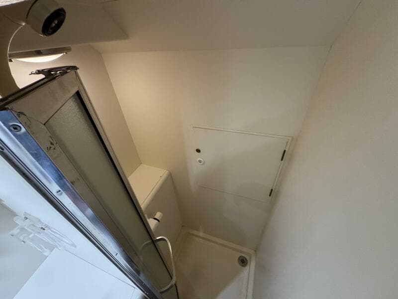 69 1991 Ocean Alexander 456 Knot Yet Forward Shower