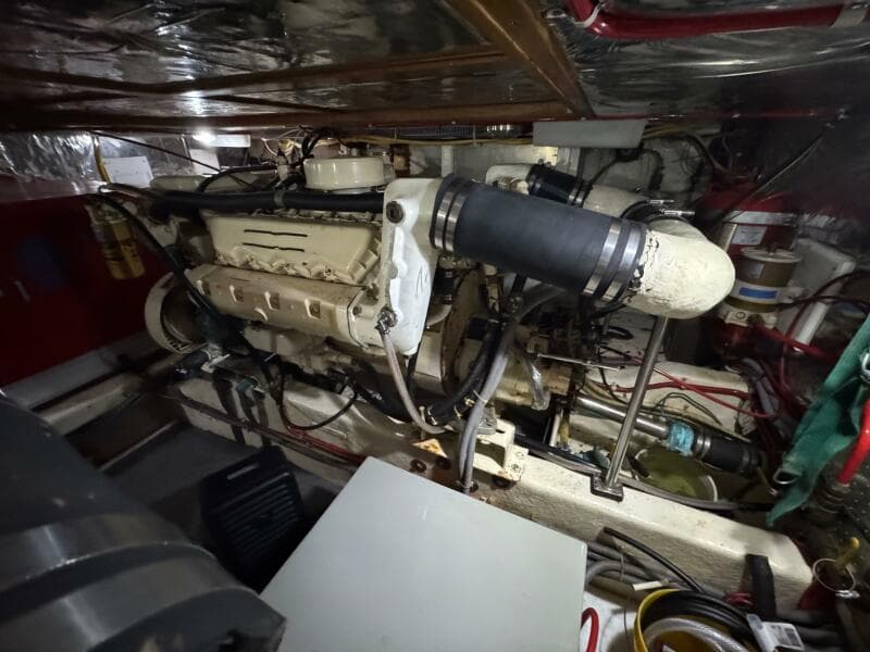 80 1991 Ocean Alexander 456 Knot Yet Starboard Engine