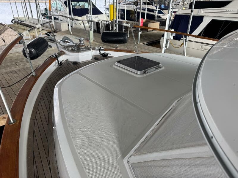 11 1991 Ocean Alexander 456 Knot Yet Bow Decks