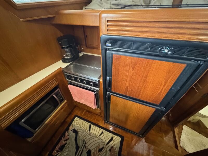 46 1991 Ocean Alexander 456 Knot Yet Galley