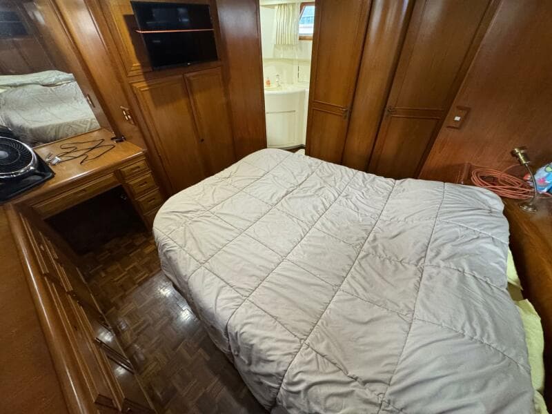54 1991 Ocean Alexander 456 Knot Yet Aft Owners Stateroom