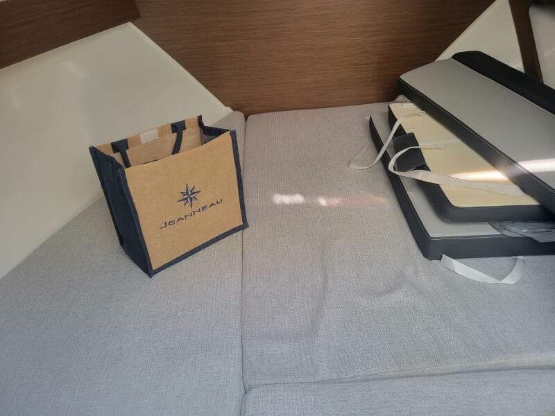 2023 Jeanneau NC795 S2