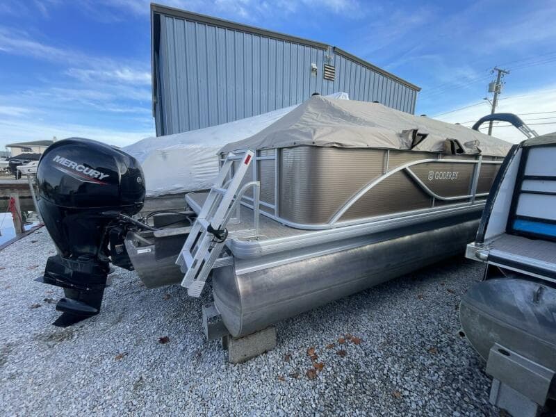 2024 Godfrey Sweetwater 2286 Split Bench