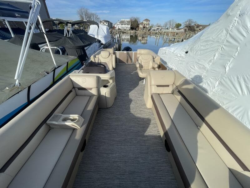 2024 Godfrey Sweetwater 2286 Split Bench