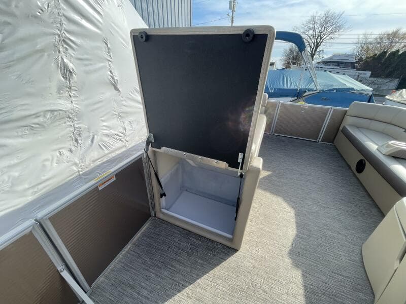 2024 Godfrey Sweetwater 2286 Split Bench