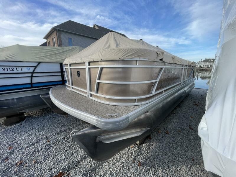 2024 Godfrey Sweetwater 2286 Split Bench