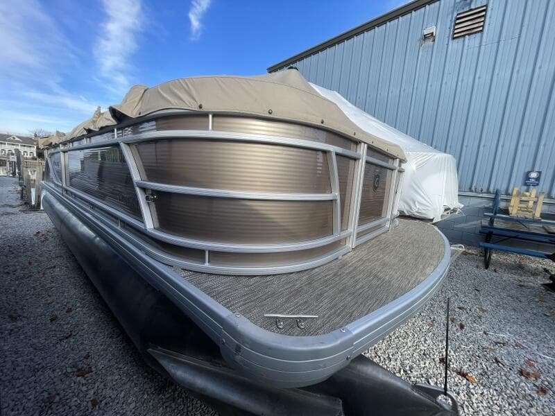 2024 Godfrey Sweetwater 2286 Split Bench