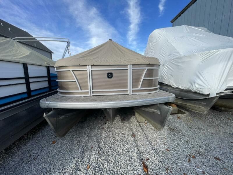 2024 Godfrey Sweetwater 2286 Split Bench