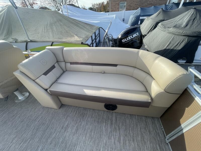 2024 Godfrey Sweetwater 2286 Split Bench