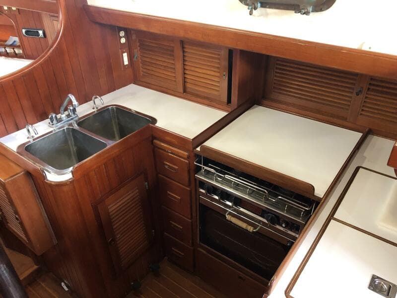 1987 Tayana Mariner 36
