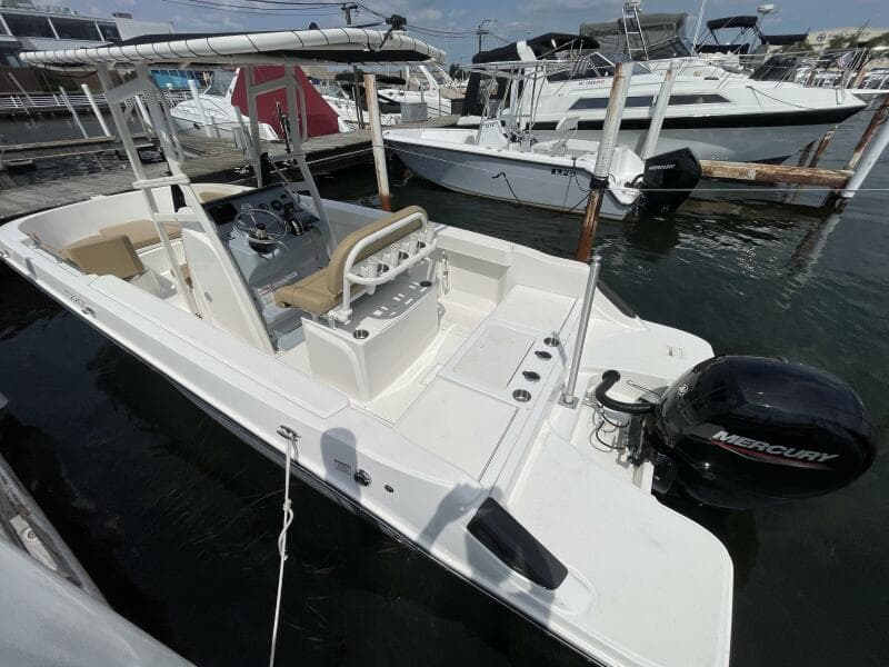 2023 Bayliner Trophy T22CC