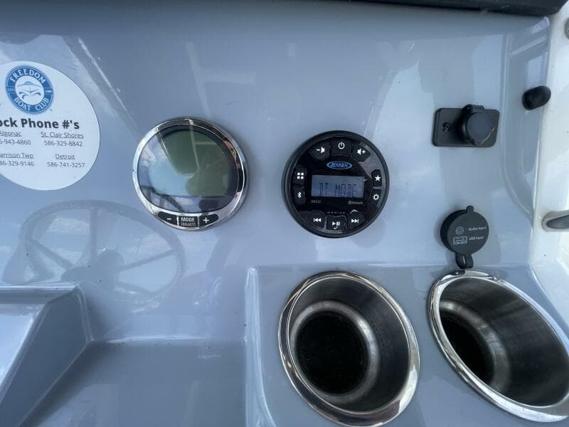 2023 Bayliner Trophy T22CC