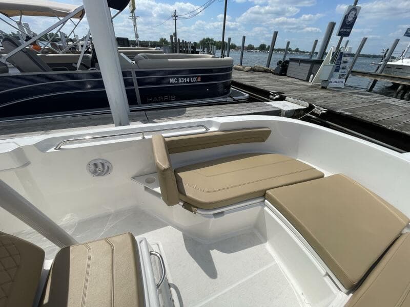 2023 Bayliner Trophy T22CC