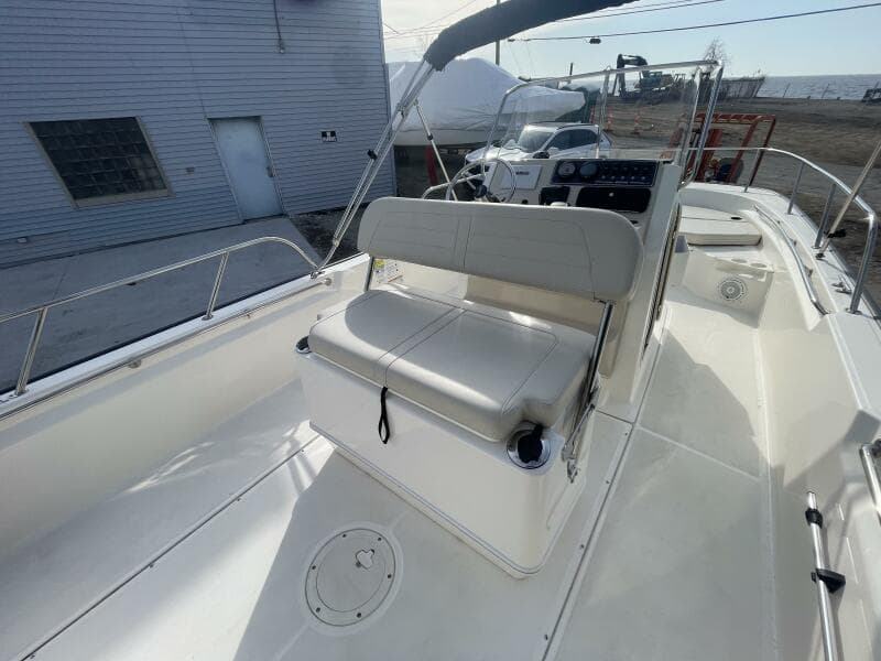 2024 Boston Whaler 210 Montauk