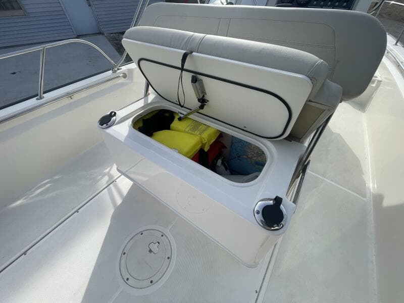 2024 Boston Whaler 210 Montauk