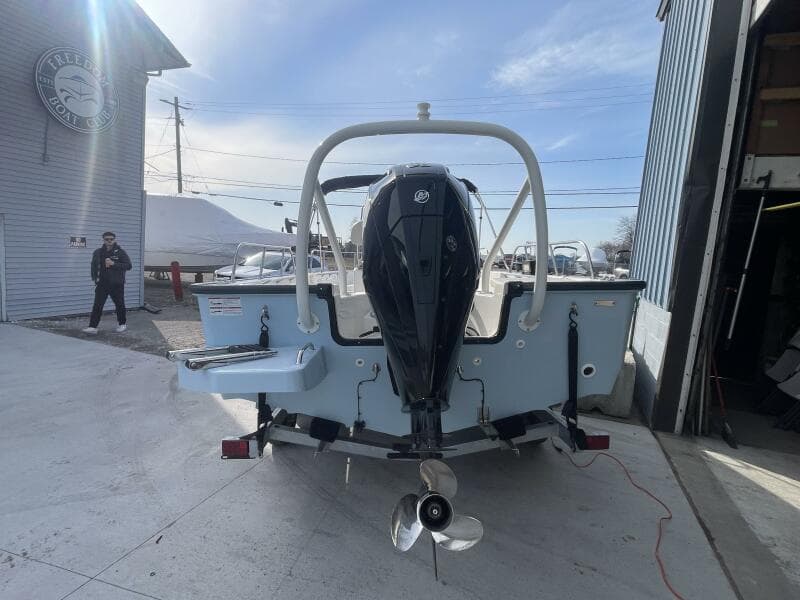 2024 Boston Whaler 210 Montauk