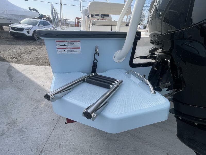 2024 Boston Whaler 210 Montauk