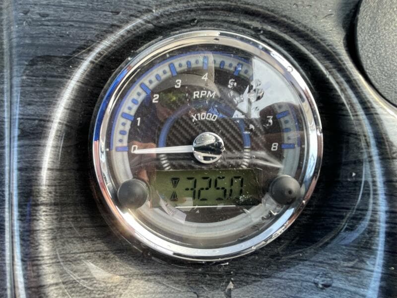 2023 Tahoe Pontoon LTZ 2385 Rear Fish