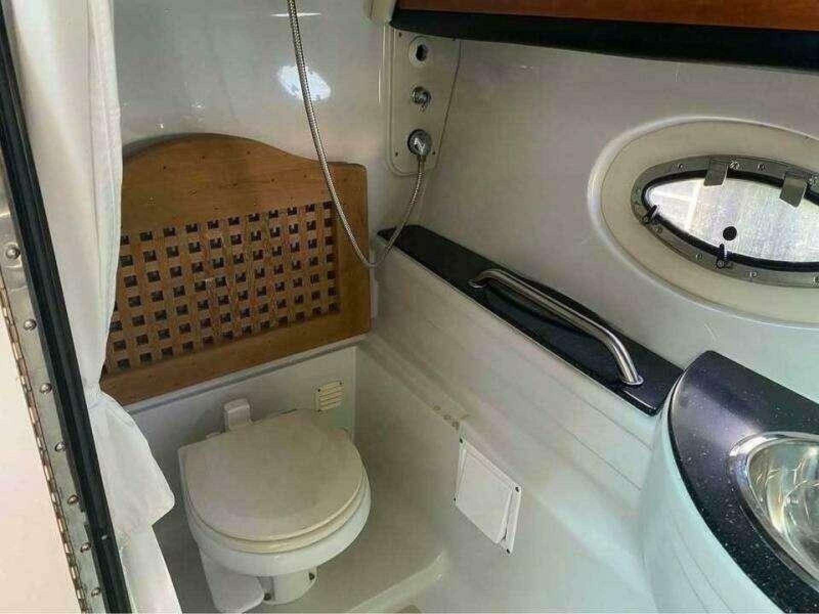 2006 Crownline 340 CR - Photo 13