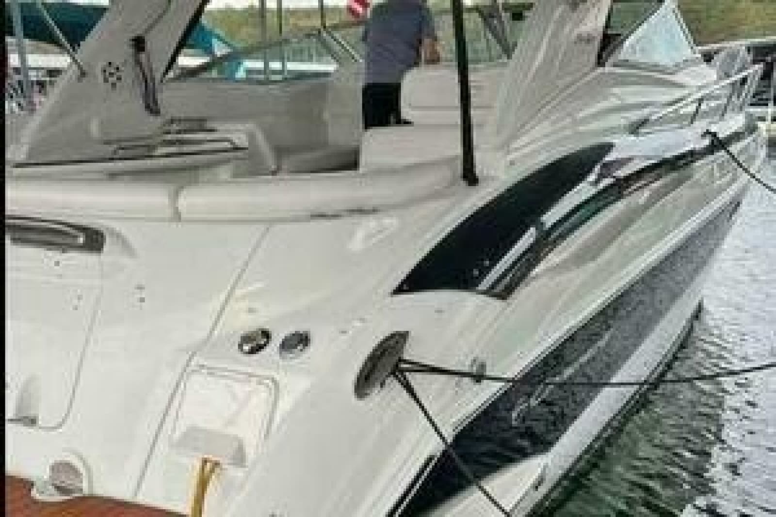 2006 Crownline 340 CR - Photo 2