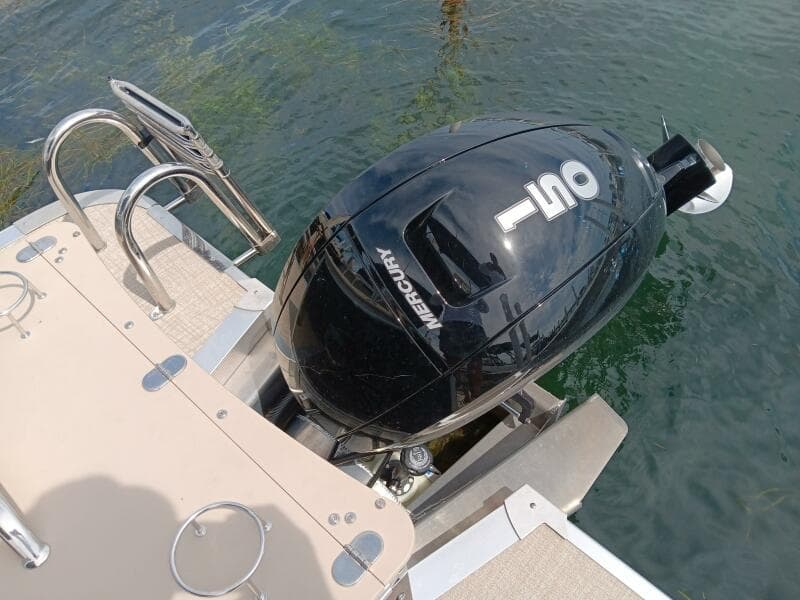 2023 Tahoe Pontoon LTZ 2385 Entertainer