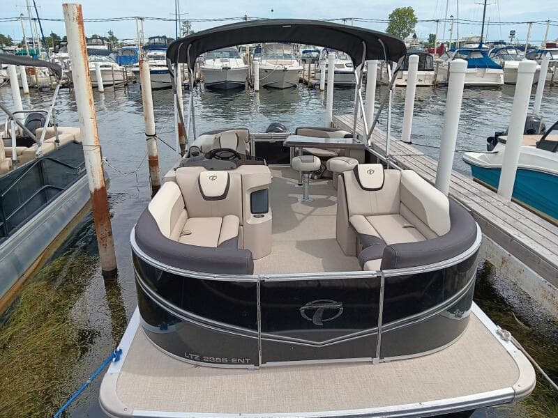 2023 Tahoe Pontoon LTZ 2385 Entertainer