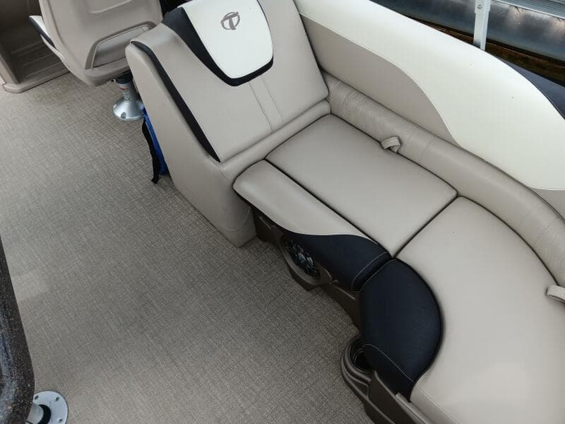 2023 Tahoe Pontoon LTZ 2385 Entertainer