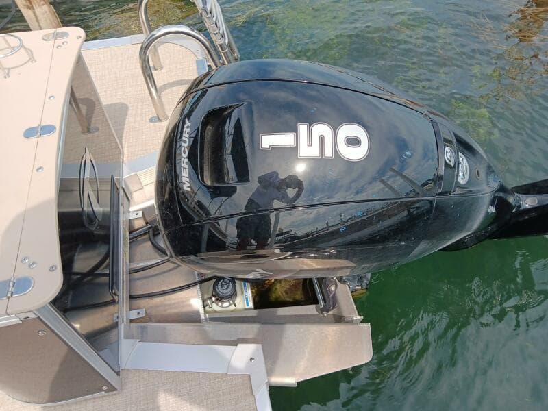 2023 Tahoe Pontoon LTZ 2385 Entertainer