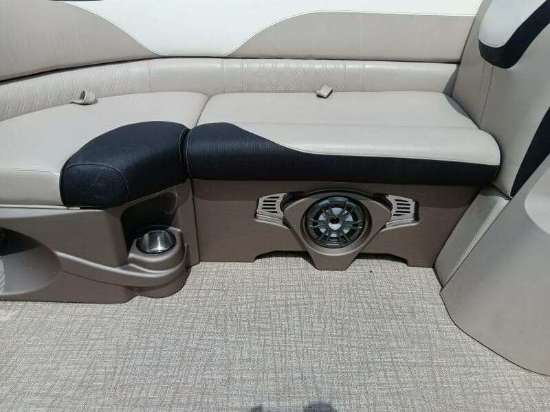 2023 Tahoe Pontoon LTZ 2385 Entertainer