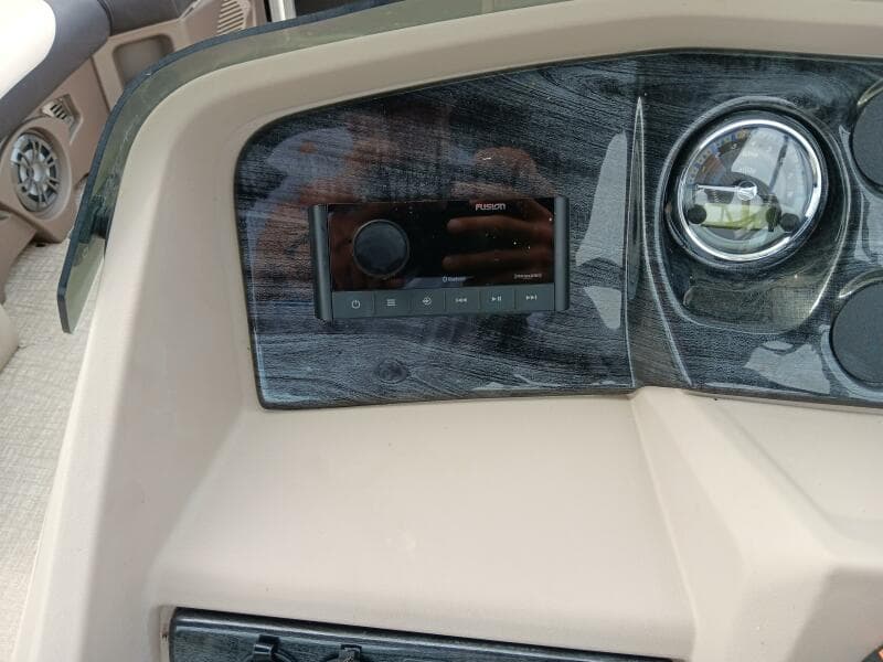 2023 Tahoe Pontoon LTZ 2385 Entertainer