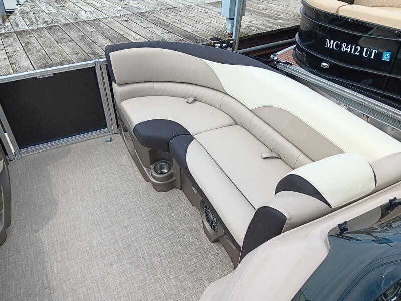 2023 Tahoe Pontoon LTZ 2385 Entertainer