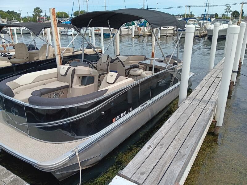 2023 Tahoe Pontoon LTZ 2385 Entertainer