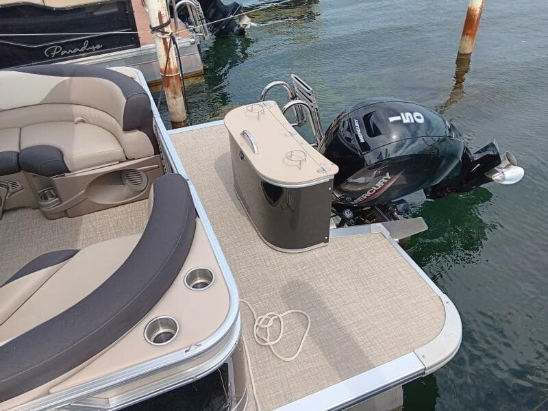 2023 Tahoe Pontoon LTZ 2385 Entertainer