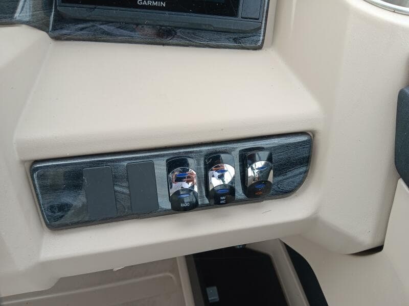 2023 Tahoe Pontoon LTZ 2385 Entertainer