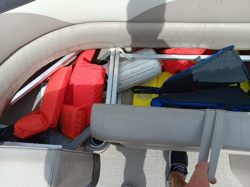 2023 Tahoe Pontoon LTZ 2385 Entertainer