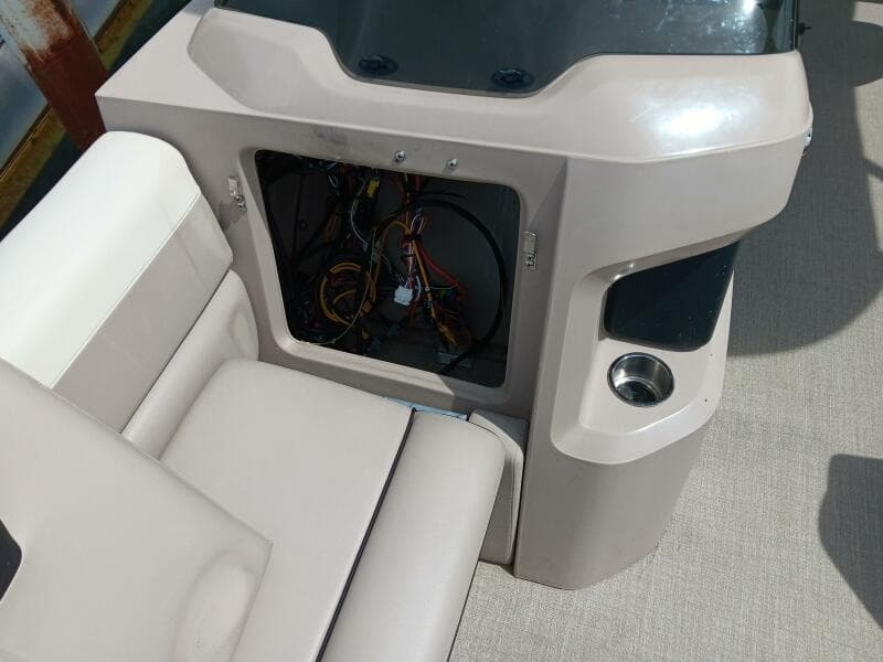 2023 Tahoe Pontoon LTZ 2385 Entertainer