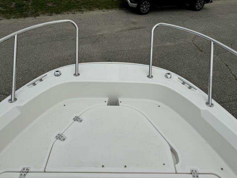 2019 Boston Whaler 210 Dauntless