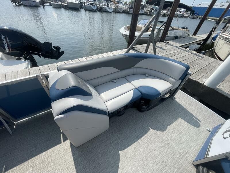 2023 Tahoe Pontoon LTZ 2385 Quad Lounger