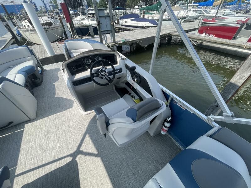 2023 Tahoe Pontoon LTZ 2385 Quad Lounger