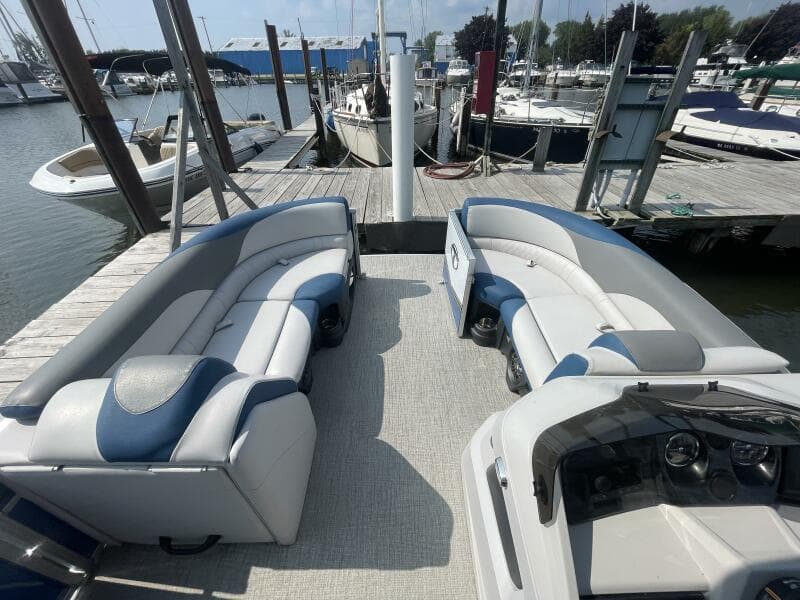 2023 Tahoe Pontoon LTZ 2385 Quad Lounger