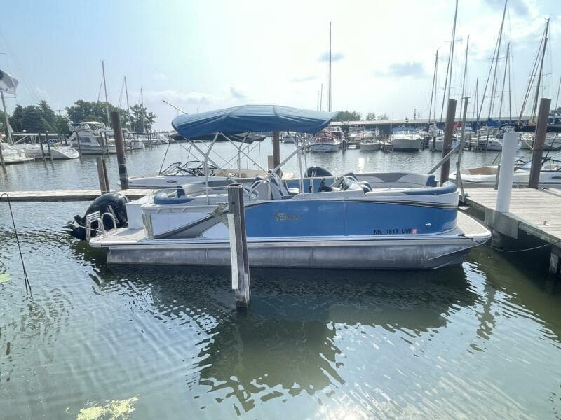 2023 Tahoe Pontoon LTZ 2385 Quad Lounger