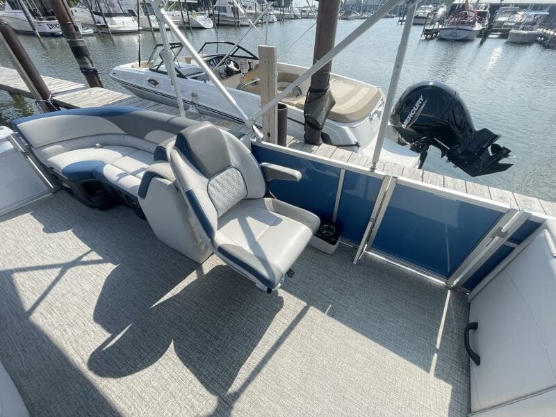 2023 Tahoe Pontoon LTZ 2385 Quad Lounger